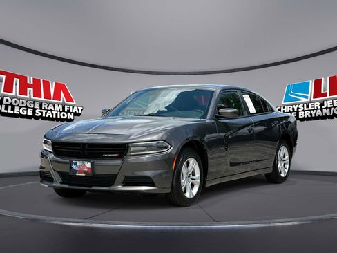 Used 2020 Dodge Charger SXT w/ Leather Interior Group RWD image 1