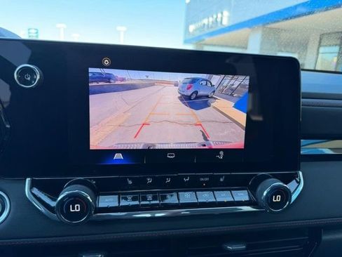 Used 2023 Chevrolet Colorado Z71 w/ Z71 Convenience Package 2 image 21