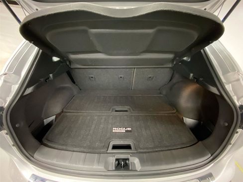 Used 2017 Nissan Rogue Sport SL w/ SL Premium Package image 25