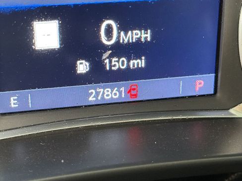 Certified 2023 GMC Acadia SLT w/ Elevation Edition FWD image 20