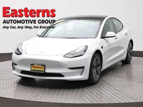 Used 2023 Tesla Model 3 Standard Range RWD image 1