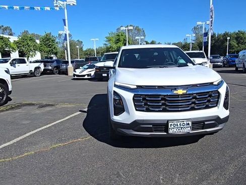 New 2026 Chevrolet Equinox LT FWD image 4