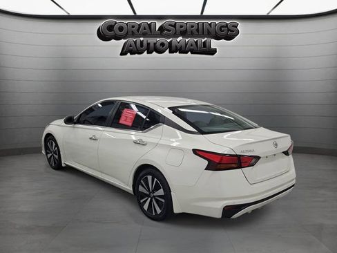 Used 2021 Nissan Altima 2.5 SV FWD image 4