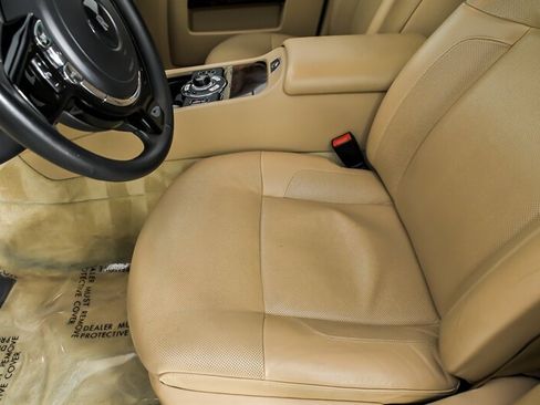 Used 2010 Rolls-Royce Ghost RWD image 23