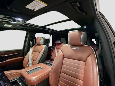 Used 2024 GMC Yukon Denali Ultimate image 22