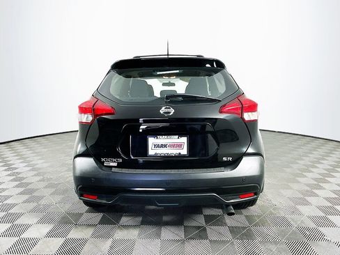 Used 2018 Nissan Kicks SR w/ Exterior Package image 11
