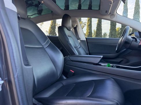 Used 2017 Tesla Model 3 Long Range image 19