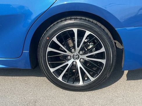 Used 2018 Toyota Camry SE w/ Audio Package FWD image 11