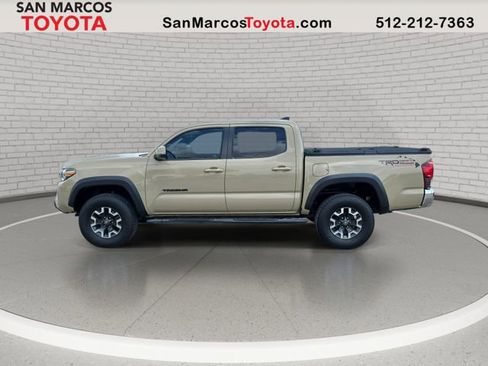 Used 2018 Toyota Tacoma TRD Off-Road image 8