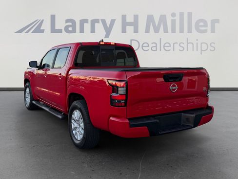 Used 2022 Nissan Frontier SV image 3