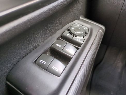 Used 2022 Chevrolet Silverado 2500 Custom w/ Custom Value Package image 28