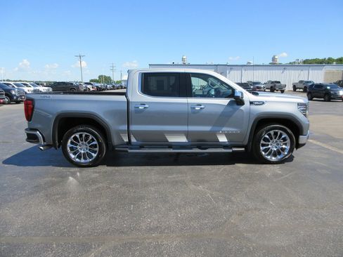 Certified 2023 GMC Sierra 1500 SLT w/ SLT Premium Plus Package AWD/4WD image 5