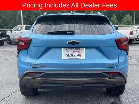 Used 2025 Chevrolet Trax ACTIV w/ Driver Confidence Package FWD image 4