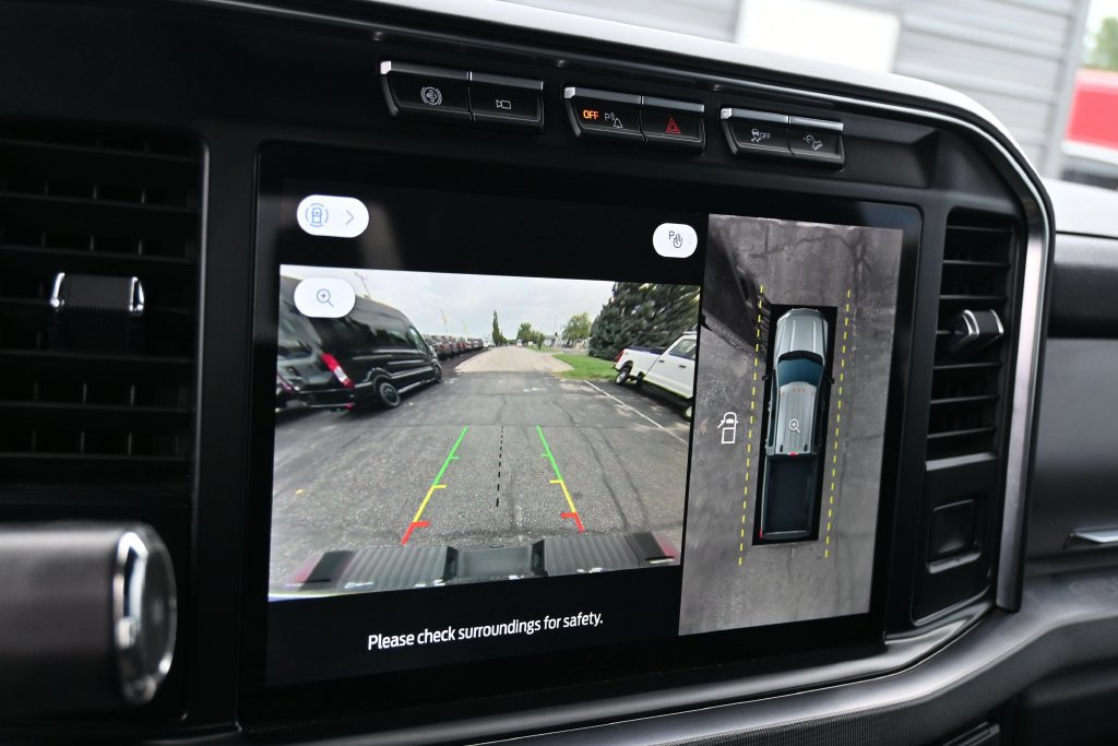 Used 2024 Ford F350 Platinum AWD/4WD image 9