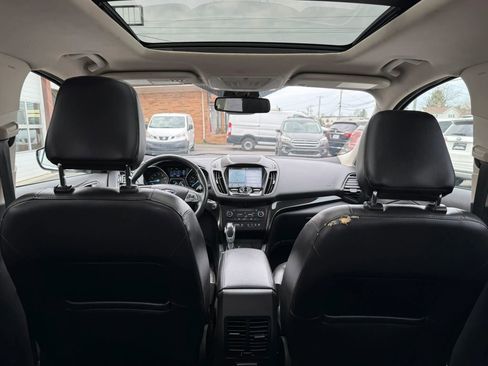 Used 2019 Ford Escape Titanium image 33