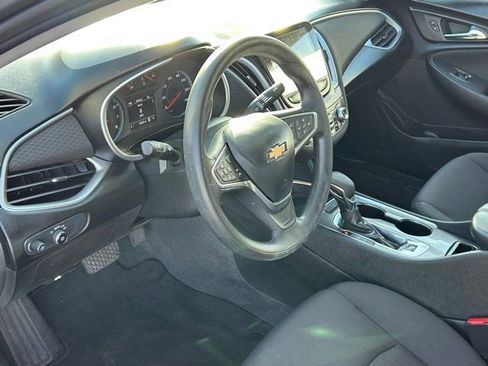 Used 2023 Chevrolet Malibu LT image 19