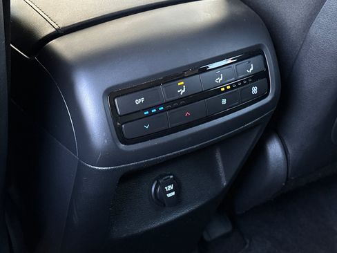 Used 2023 Hyundai Palisade SE image 15