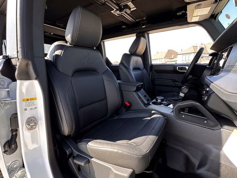 New 2025 Ford Bronco Badlands image 69