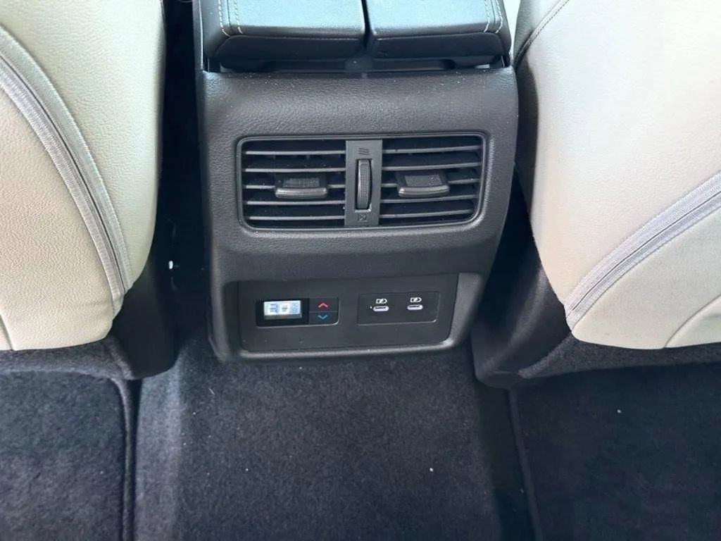 Used 2025 Nissan Rogue SL w/ SL Premium Package FWD image 21