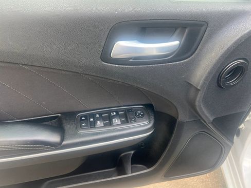 Used 2022 Dodge Charger SXT RWD image 12