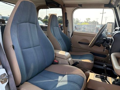 Used 1999 Jeep Wrangler Sahara AWD/4WD image 16