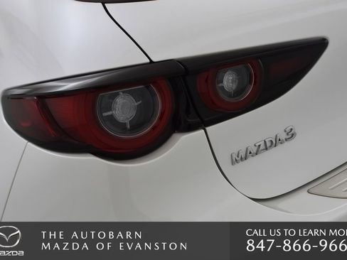 Certified 2025 MAZDA MAZDA3 2.5 S Hatchback w/ Premium Pkg image 32