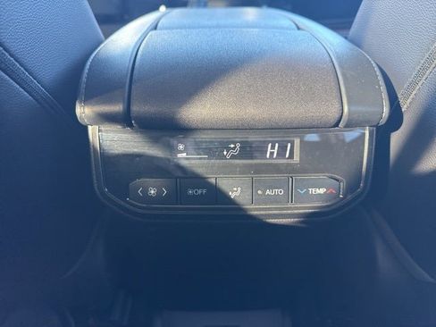 Certified 2022 Toyota Highlander XLE image 19