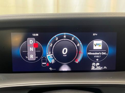 Certified 2025 Volkswagen Tiguan SE image 22