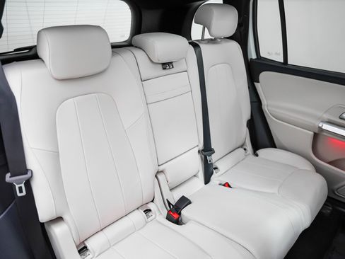 Certified 2026 Mercedes-Benz GLB 250 image 11