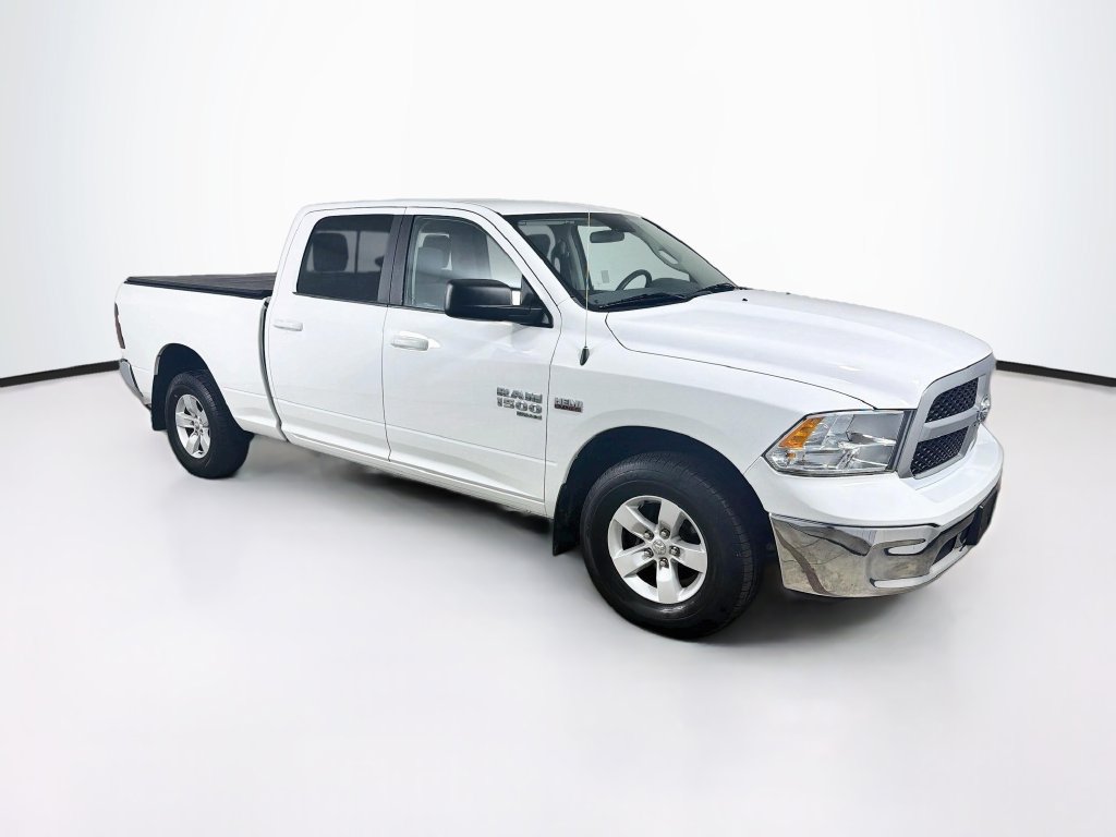 Used 2019 RAM 1500 Classic SLT AWD/4WD image 3