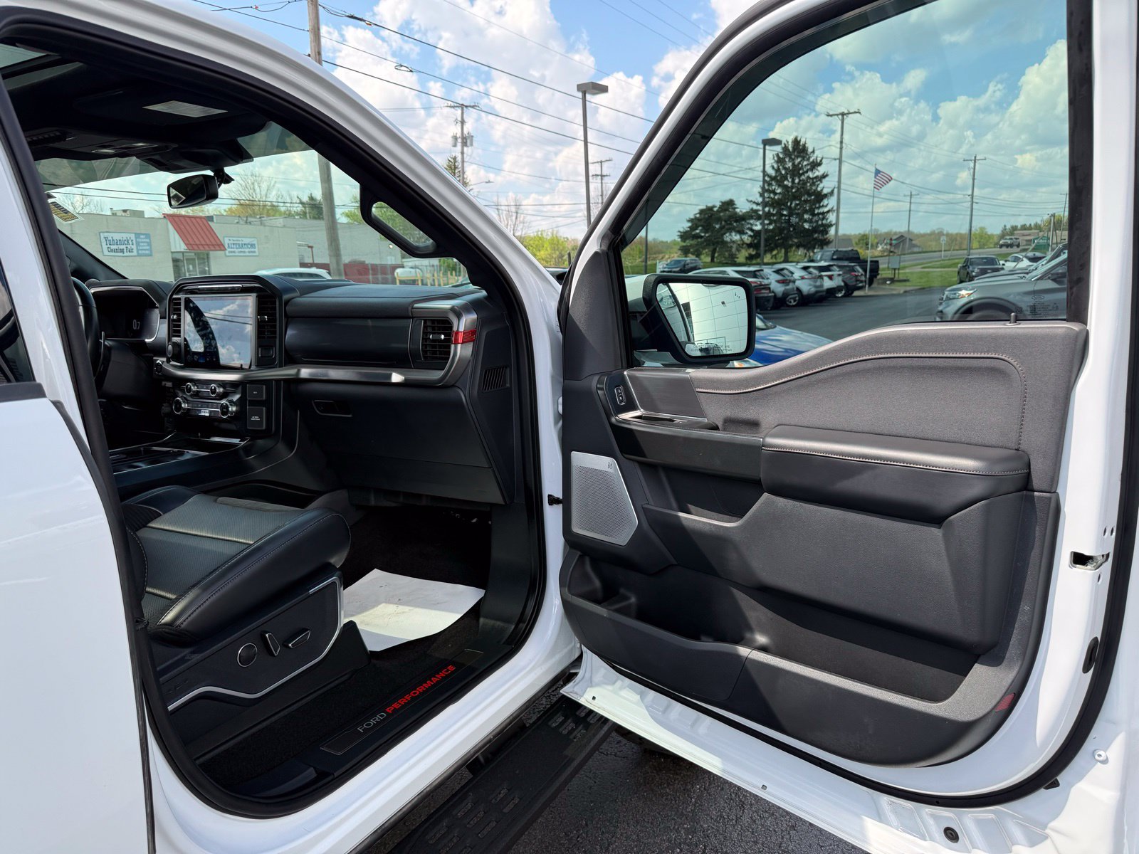 Used 2023 Ford F150 Raptor AWD/4WD image 50