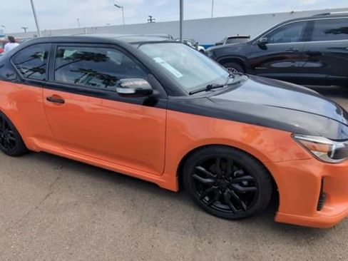 Used 2015 Scion tC FWD image 2