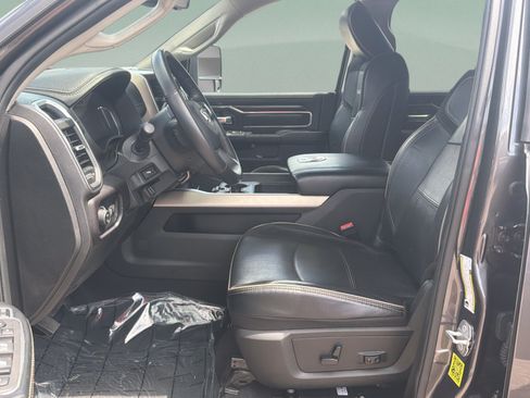 Used 2024 RAM 3500 Laramie AWD/4WD image 19