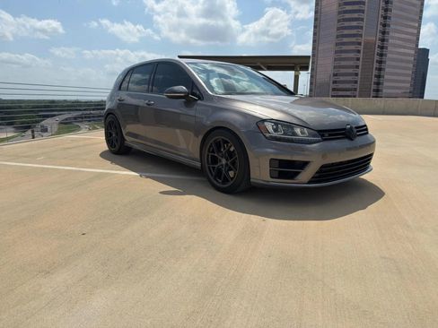 Used 2015 Volkswagen Golf R 4-Door image 6