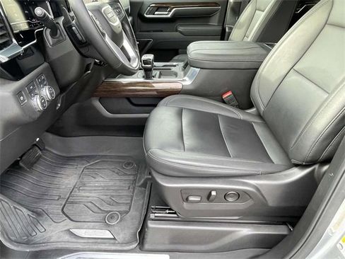 Used 2025 GMC Sierra 1500 Elevation w/ Elevation Premium Package image 15
