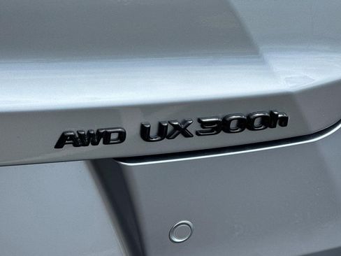 New 2026 Lexus UX 300h AWD image 20