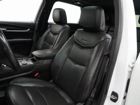 Used 2021 Cadillac XT5 Premium Luxury image 39