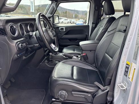 Used 2022 Jeep Wrangler Unlimited Sahara image 9