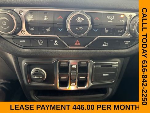 New 2025 Jeep Gladiator Sport image 13