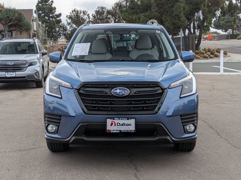 Used 2023 Subaru Forester Premium AWD/4WD image 2