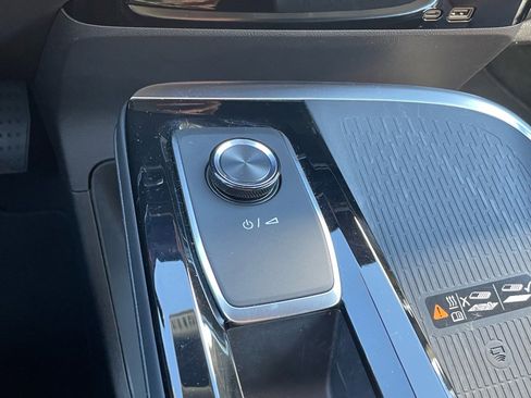 Used 2025 Buick Enclave Preferred image 12