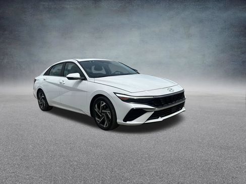 Used 2025 Hyundai Elantra Limited FWD image 37