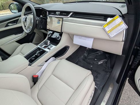 New 2026 Jaguar F-PACE R-Dynamic S image 29