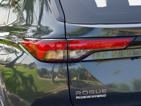 New 2026 Nissan Rogue Platinum AWD/4WD image 33