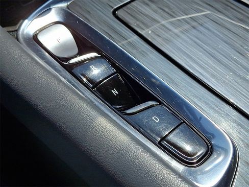 Certified 2022 Buick Enclave Essence w/ Experience Buick Package image 17