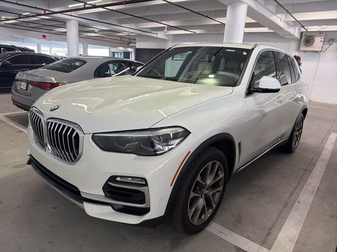 Used 2021 BMW X5 sDrive40i w/ Premium Package image 3