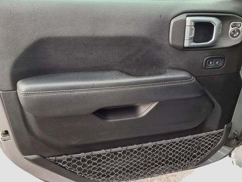 Used 2020 Jeep Wrangler Unlimited Sahara image 14