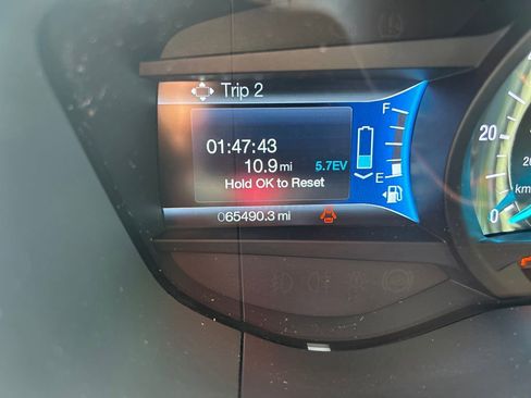 Used 2014 Ford Fusion Energi SE FWD image 21