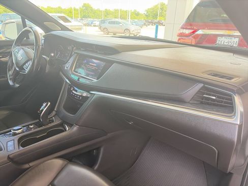 Used 2020 Cadillac XT5 Premium Luxury FWD image 30
