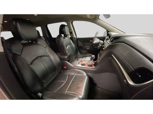 Used 2014 Chevrolet Traverse LT image 18